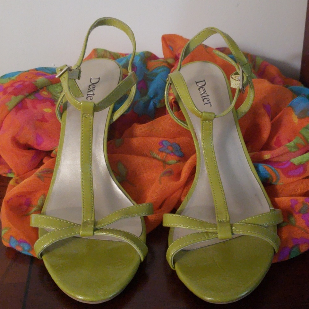 Women's shoes